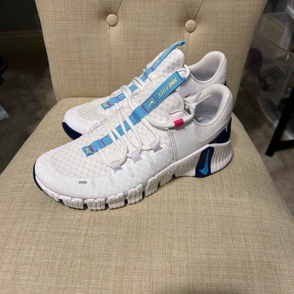 Nike Free Metcon 5 Ladies Training Shoe - Size 9 - Picture 3 of 7